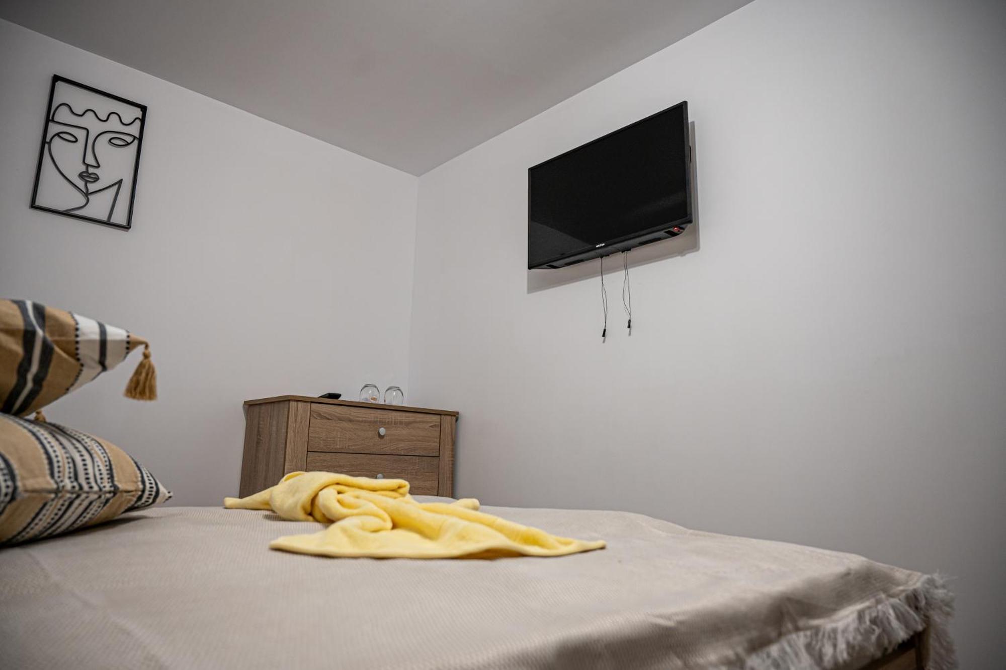 Casa La Dinamo Hotel Două Mai Екстериор снимка