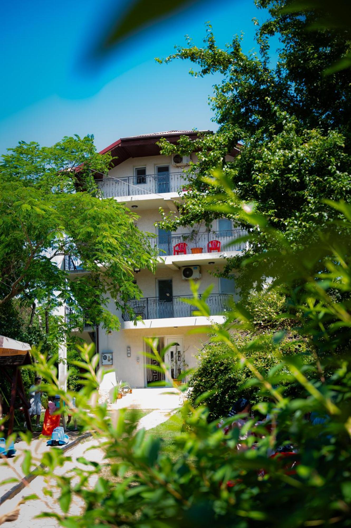 Casa La Dinamo Hotel Două Mai Екстериор снимка