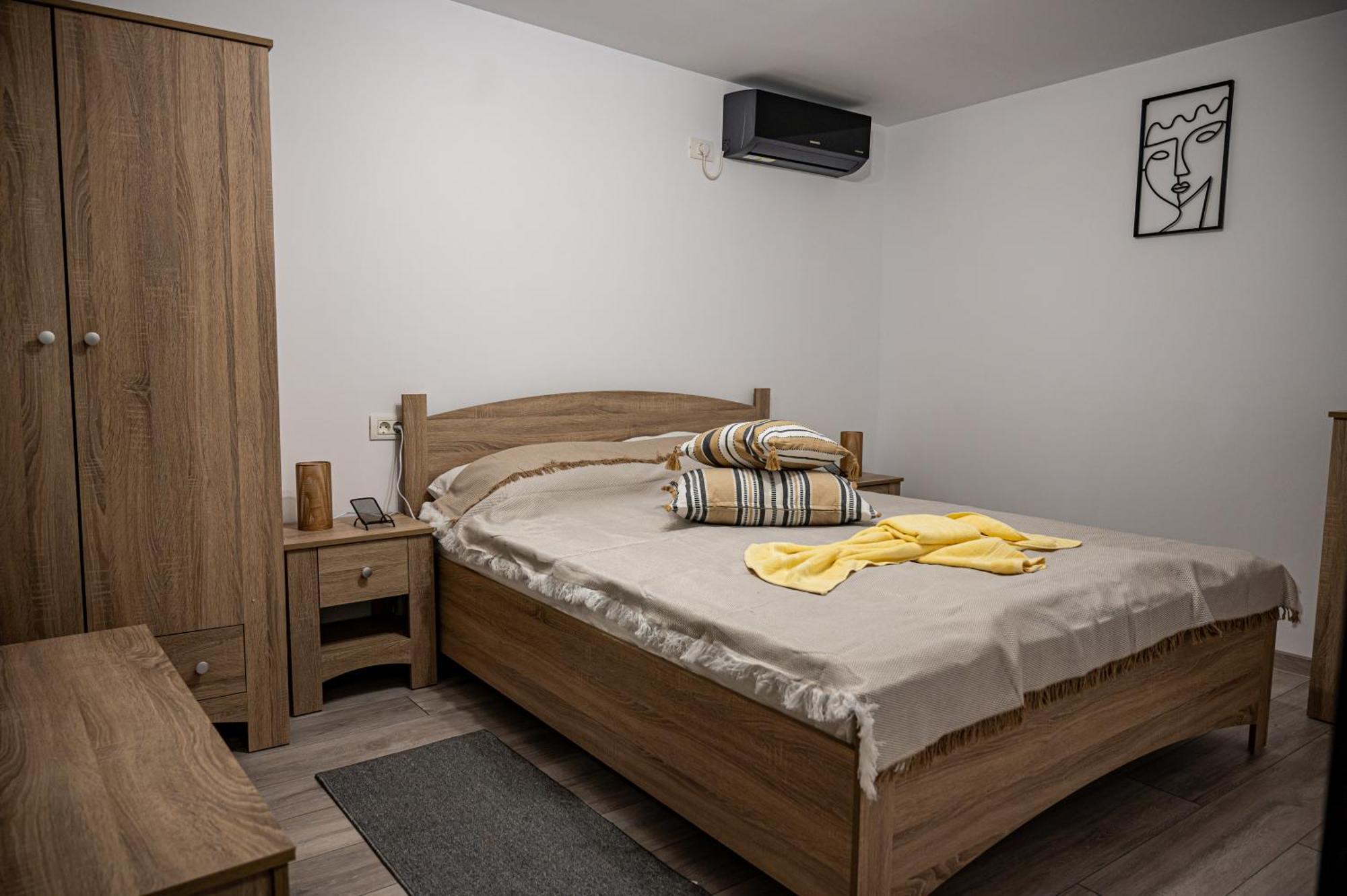 Casa La Dinamo Hotel Două Mai Екстериор снимка